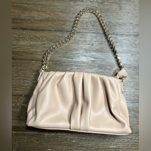 NWOT Madison West Ruched gold chain small bag - Picture 4 of 9